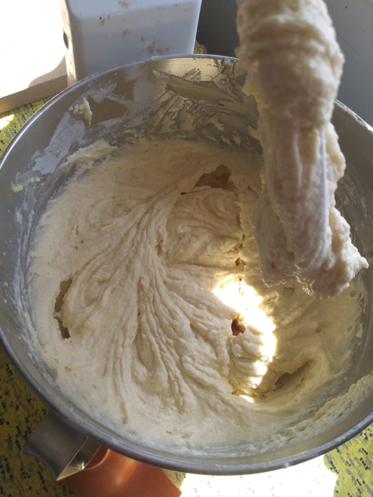 Mini Lemon Cupcakes with Lemon Mascarpone Frosting