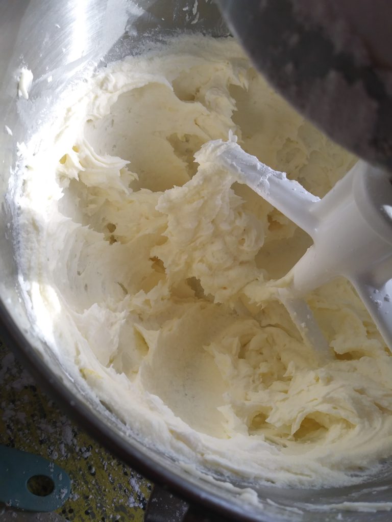 Mini Lemon Cupcakes with Lemon Mascarpone Frosting