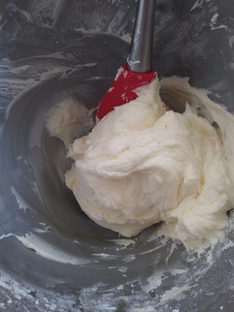 Mini Lemon Cupcakes with Lemon Mascarpone Frosting