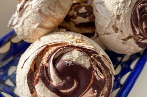 Mocha Swirl Meringues